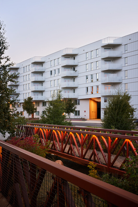 Intergenerational Housing Coop Milieu de l’Île / Pivot coopérative d'architecture - Exterior Photography