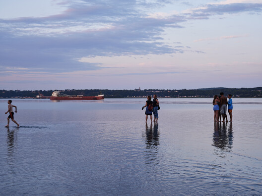 Promenade Samuel-De Champlain / Daoust Lestage Lizotte Stecker - Exterior Photography, Waterfront, Coast