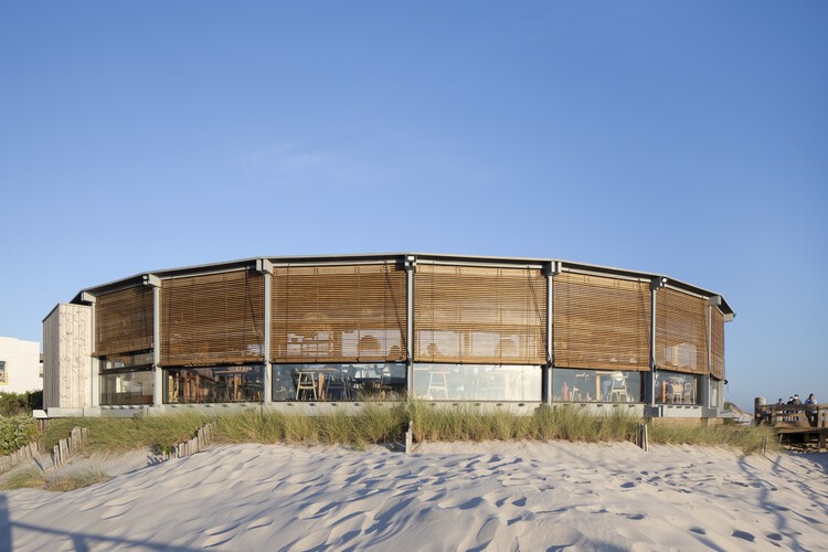Sétimo Ano de Praia Beach Support Facility / Lousinha Arquitectos - Fotografia de Exterior