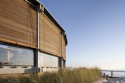 Sétimo Ano de Praia Beach Support Facility / Lousinha Arquitectos - Fotografia de Exterior
