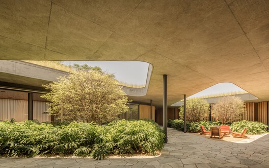 GAK House / Bernardes Arquitetura