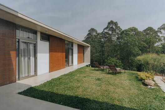 Casa TM / Horizontal Arquitetura e Design - Fotografía exterior, Ladrillo, Jardín