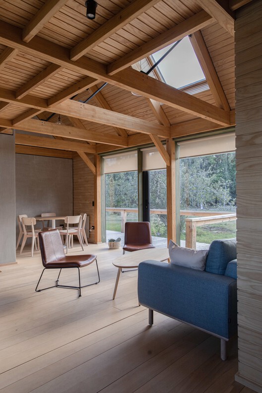 Casa Palenque  / Azimut 180° - Fotografía interior, Sala de estar, Madera, Sillas, Fijación Vigas, Vidrio