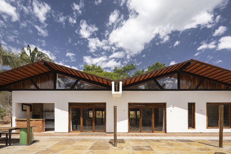 Casa Arajara / Lins Arquitetos Associados - Fotografia de Exterior, Madeira, Viga