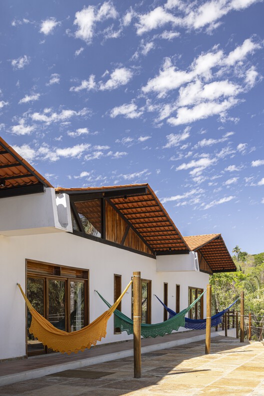 Casa Arajara / Lins Arquitetos Associados - Fotografia de Exterior, Madeira, Balcão