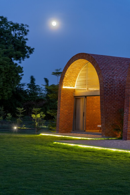Vault House / MS DESIGN STUDIO - Exterior Photography, Arch, Garden