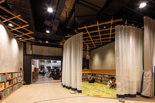 Mirikaroden Nakagawa Cultural Complex / Furumori Koichi architectural design studio - Interior Photography, Shelving, Wood, Lighting