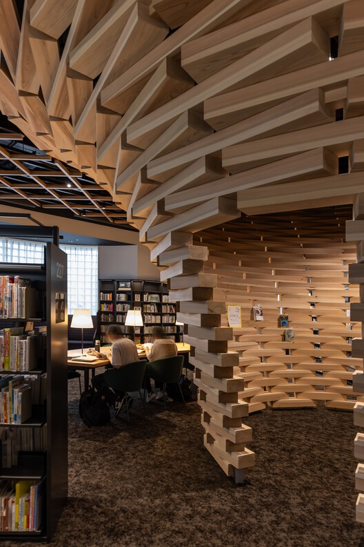 Mirikaroden Nakagawa Cultural Complex / Furumori Koichi architectural design studio - Interior Photography, Wood, Lighting, Shelving