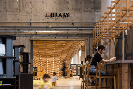 Mirikaroden Nakagawa Cultural Complex / Furumori Koichi architectural design studio - Interior Photography, Wood, Shelving