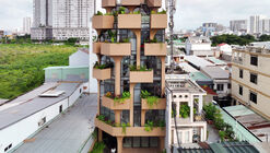 La Residencia en la Junglae / ROOM+ Design & Build