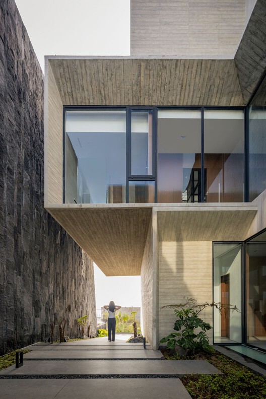 From Inside Looking Out House / K-Thengono Design Studio - Interior Photography