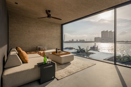 From Inside Looking Out House / K-Thengono Design Studio - Interior Photography, Living Room