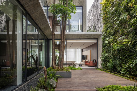 From Inside Looking Out House / K-Thengono Design Studio - Image 13 of 31