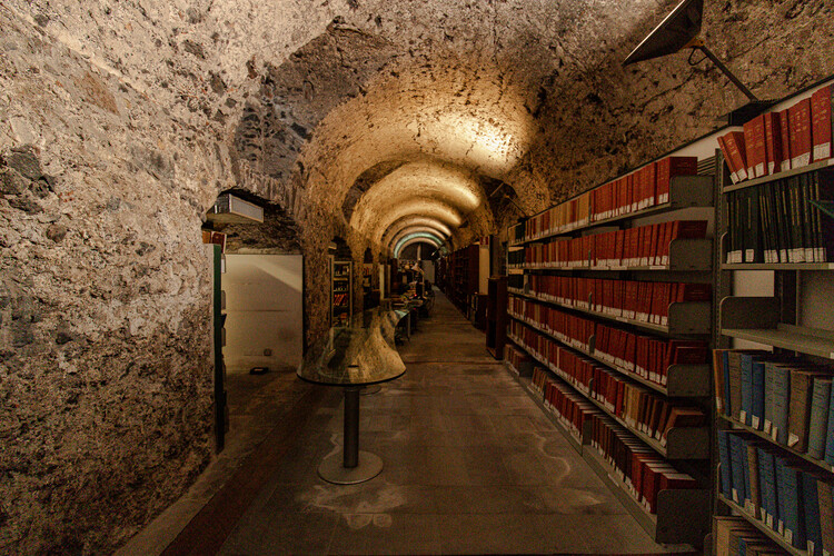 火与石的史诗:西西里卡塔尼亚本笃会修道院修复重建背后的故事 - 4 的图像 27