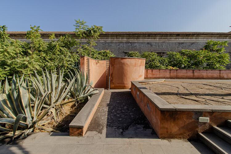 火与石的史诗:西西里卡塔尼亚本笃会修道院修复重建背后的故事 - 2 的图像 27