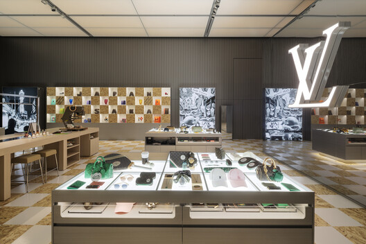 OMA/Shohei Shigematsu Designs Louis Vuitton’s “Visionary Journeys” First Museum Presentation in Osaka - Image 24 of 36