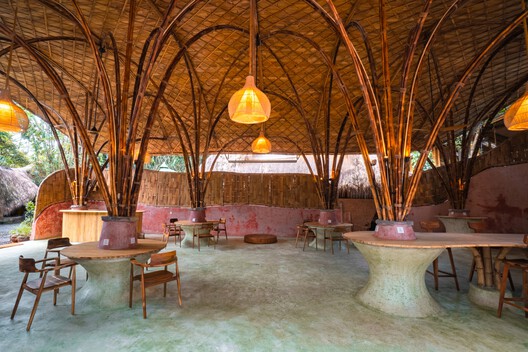 The Living Bridge / Mizzi Studio - Interior Photography, Wood