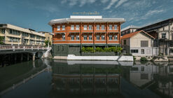 Chaipathanasilp (The Corner House) / IF (Integrated Field)