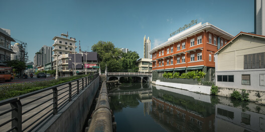 Chaipathanasilp (The Corner House) / IF (Integrated Field) - Exterior Photography, Waterfront