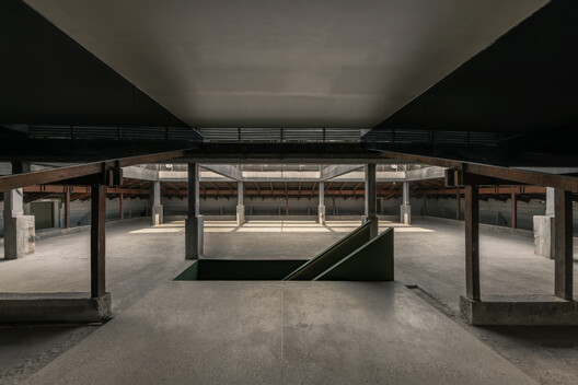 Chaipathanasilp (The Corner House) / IF (Integrated Field) - Image 4 of 47