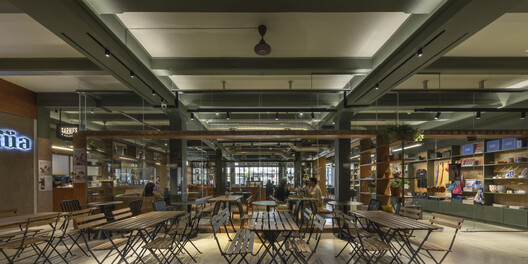 Chaipathanasilp (The Corner House) / IF (Integrated Field) - Interior Photography, Dining room, Glass