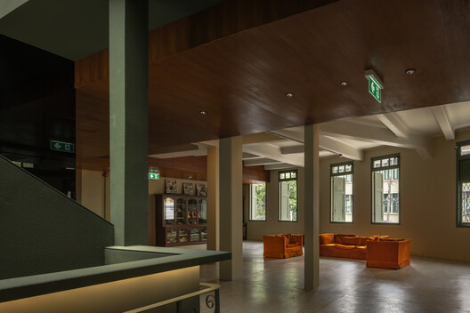 Chaipathanasilp (The Corner House) / IF (Integrated Field) - Interior Photography, Wood, Column