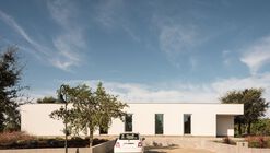 Casa HD / Desvão Atelier