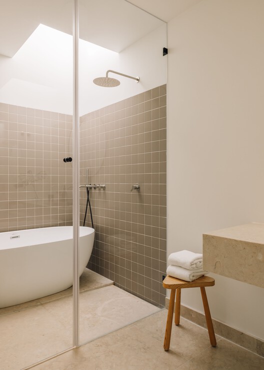 Casa HD / Desvão Atelier - Fotografía interior, Baño, Iluminación, Inodoros