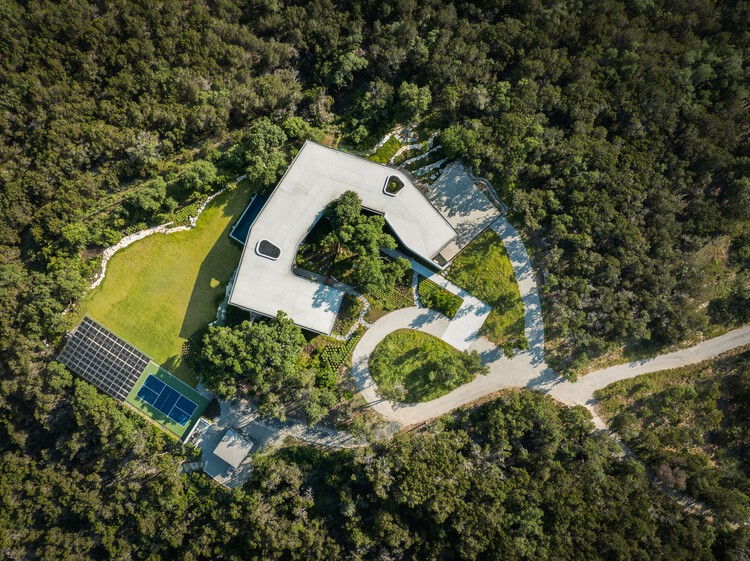 City Park Residence / Alterstudio Architecture - Image 2 of 40