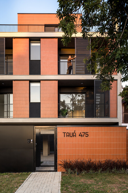 Edifício Tauá / Küster Brizola Arquitetos - Fotografia de Exterior, Balcão