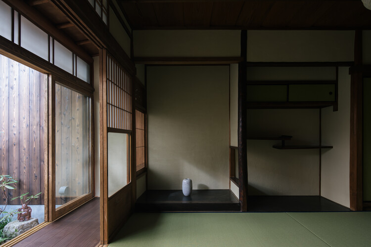 木犀旅馆 / atelier yoo - 室内图, 木头, 玻璃