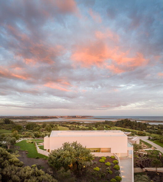 Ria House / Mário Martins Atelier - Exterior Photography