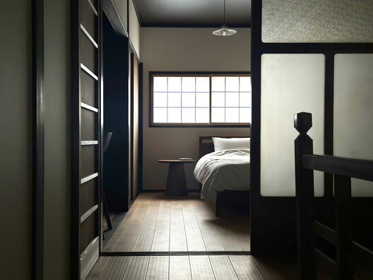 House Mokusei / atelier yoo - Interior Photography, Bedroom, Wood, Bed, Lighting, Glass