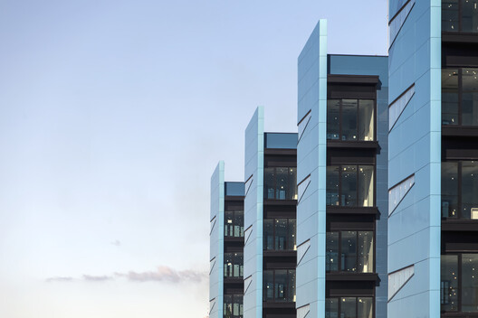 Contemporary Applications of Materials in Spanish Architecture - Image 10 of 12