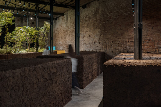 El Pabellón de México en la Bienal de Arquitectura de Venecia explora el potencial ecológico de los sistemas agrícolas ancestrales - Imagen 20 de 26