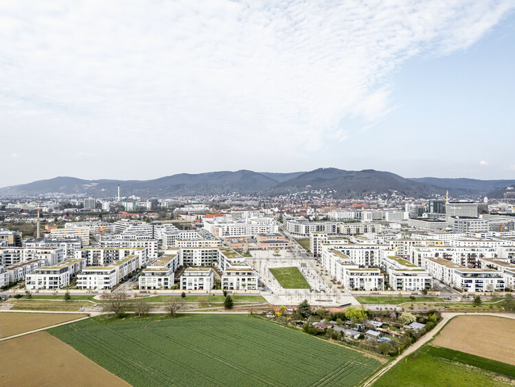 DAM Explores the Challenge of New Urban Neighborhoods in Germany with “Building Cities Today?” - Image 15 of 28