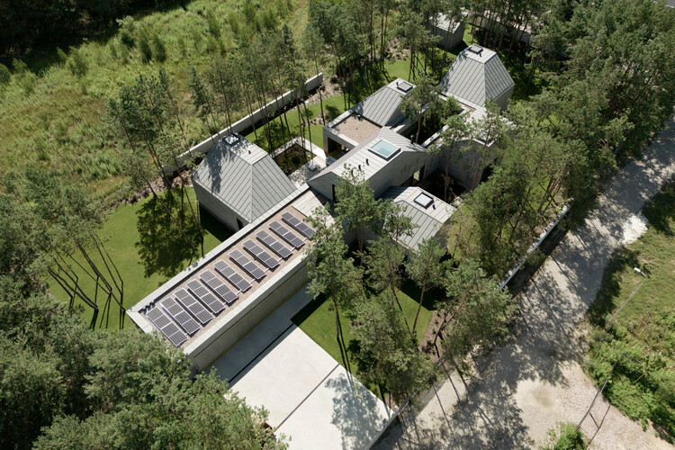 Multi-Unit House / PL.Architekci - Image 2 of 36