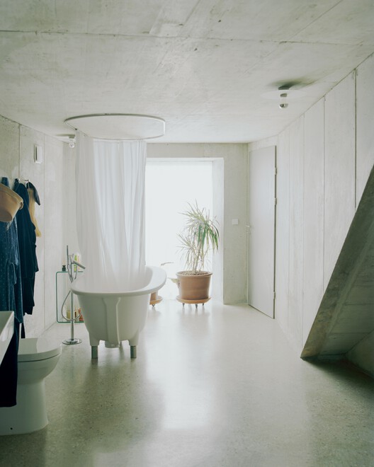 Casa perto de Viena / Balissat Kaçani + Jann Erhard - Fotografia de Interiores, Armário