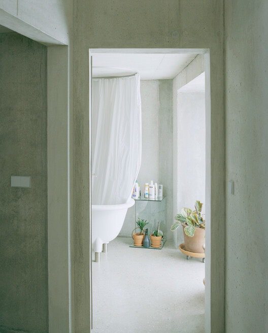 Casa perto de Viena / Balissat Kaçani + Jann Erhard - Fotografia de Interiores, Concreto