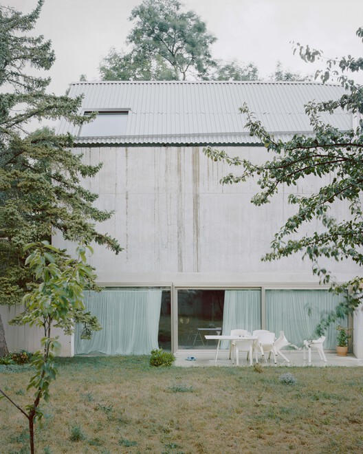 Casa perto de Viena / Balissat Kaçani + Jann Erhard - Imagem 2 de 27