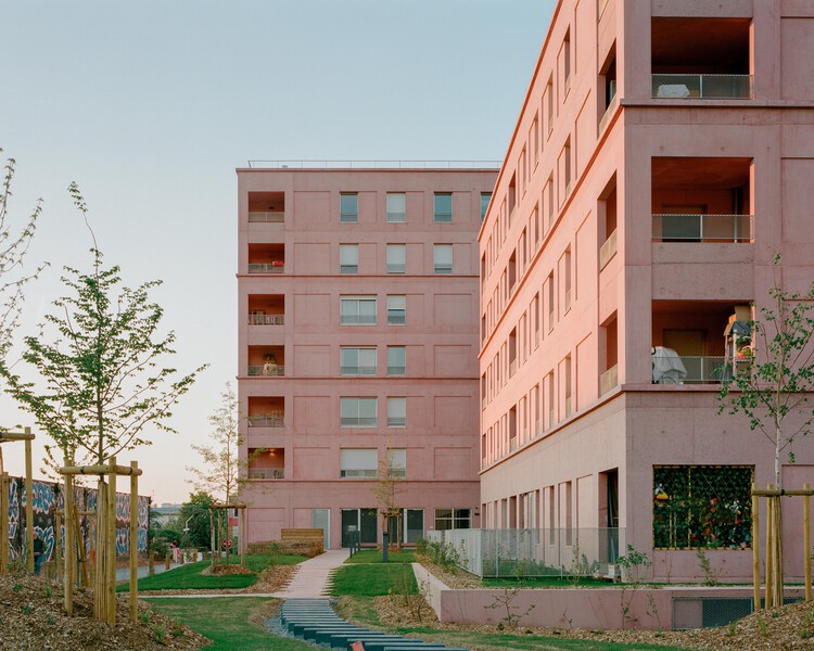 Vivienda Colectiva ES3/ Lemoal Architectes + 2PM A - Fotografía exterior