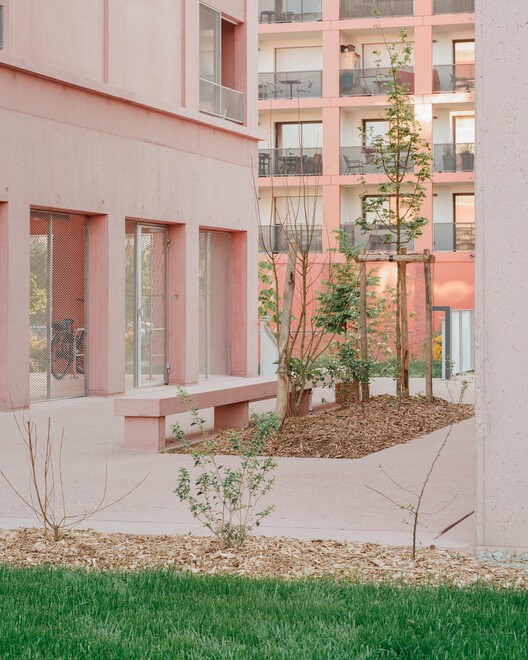 Vivienda Colectiva ES3/ Lemoal Architectes + 2PM A - Fotografía exterior