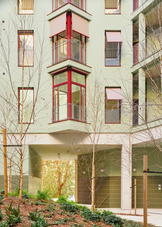 巴塞罗那238套零能耗社会住房竣工：庭院社交+45度旋转核心设计引关注 - 图片 5