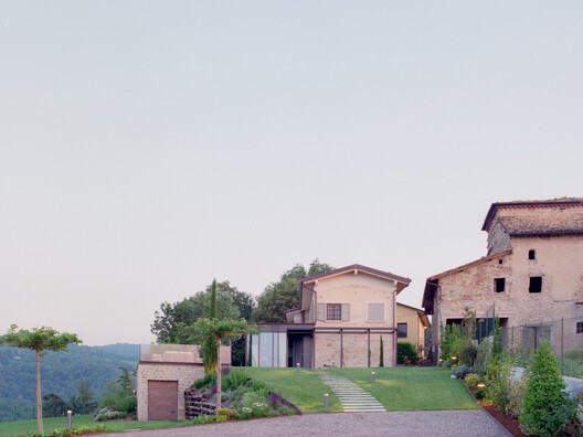 Casa E.T. Renovation and Extension / Studio Bocchi