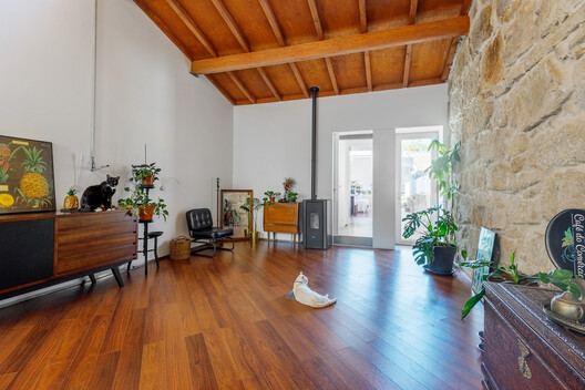 Reabilitar como gesto de escuta: uma casa no Porto - Imagem 17 de 20