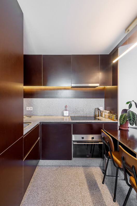 Reabilitar como gesto de escuta: uma casa no Porto - Imagem 18 de 20