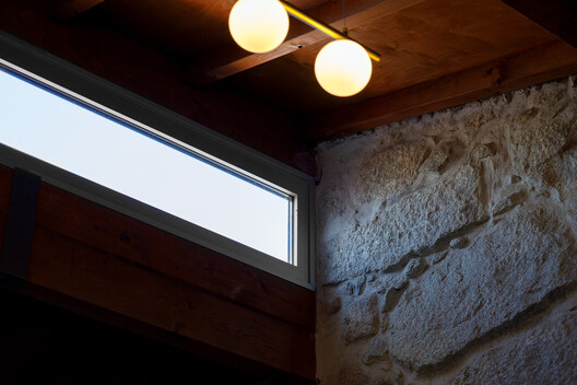 Reabilitar como gesto de escuta: uma casa no Porto - Imagem 11 de 20