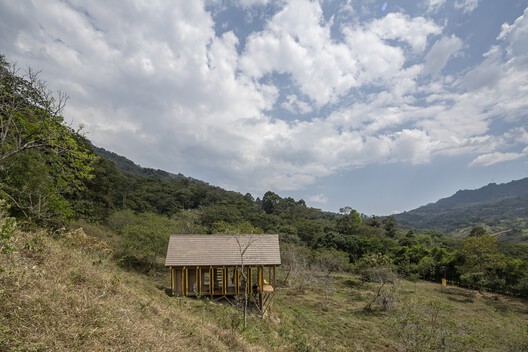 Casa de reforestación Lamarilla / Quena Margarita Gonzalez Escobar + Juan David Hoyos Taborda - Imagen 6 de 33