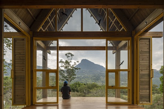 Casa de reforestación Lamarilla / Quena Margarita Gonzalez Escobar + Juan David Hoyos Taborda - Fotografía interior, Madera, Fijación Vigas