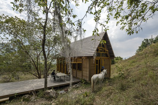 Casa de reforestación Lamarilla / Quena Margarita Gonzalez Escobar + Juan David Hoyos Taborda - Imagen 18 de 33